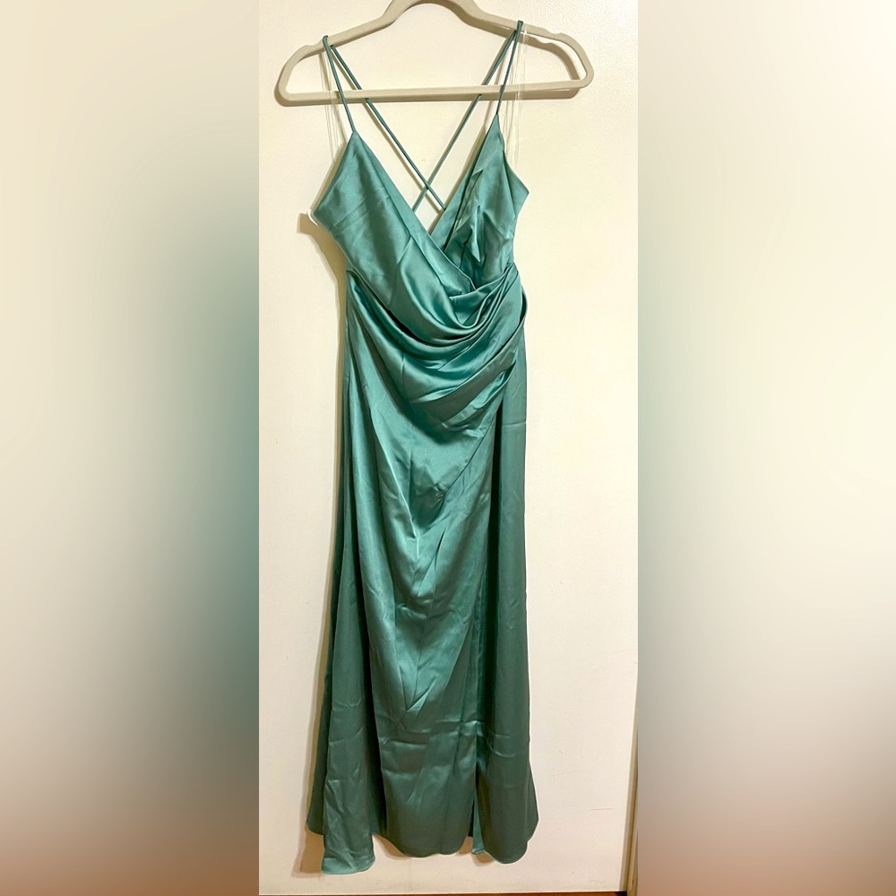 NWT Fame & Partners Formal Dress Size 4